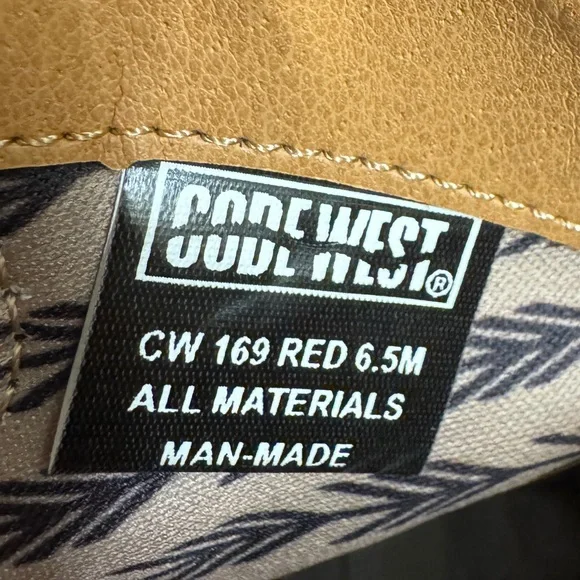 Code West red faux-suede Western ankle boots. Size 6.5 - Picture 6 of 16